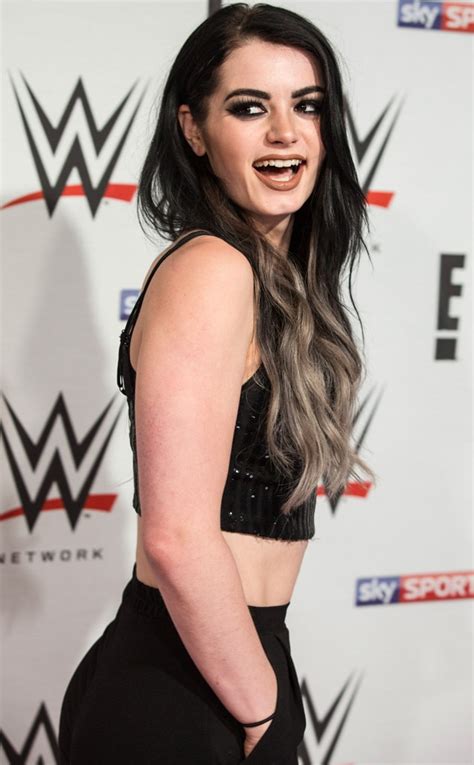 Hot Saraya Photos